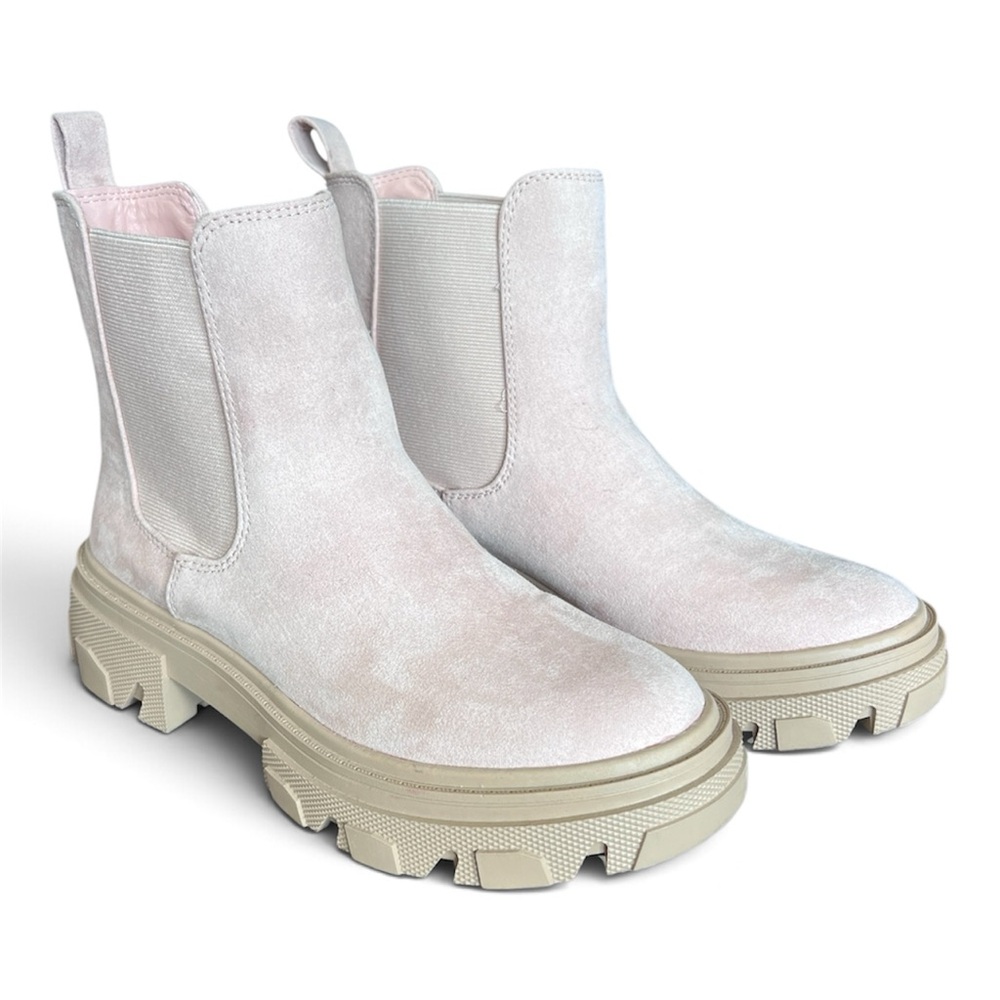 Women’s Pastel Cream/Tan Chelsea Lug Boots with Chunky Sole